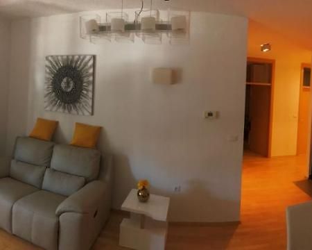 Apartment Angela With Private Garage Slot بولا المظهر الخارجي الصورة