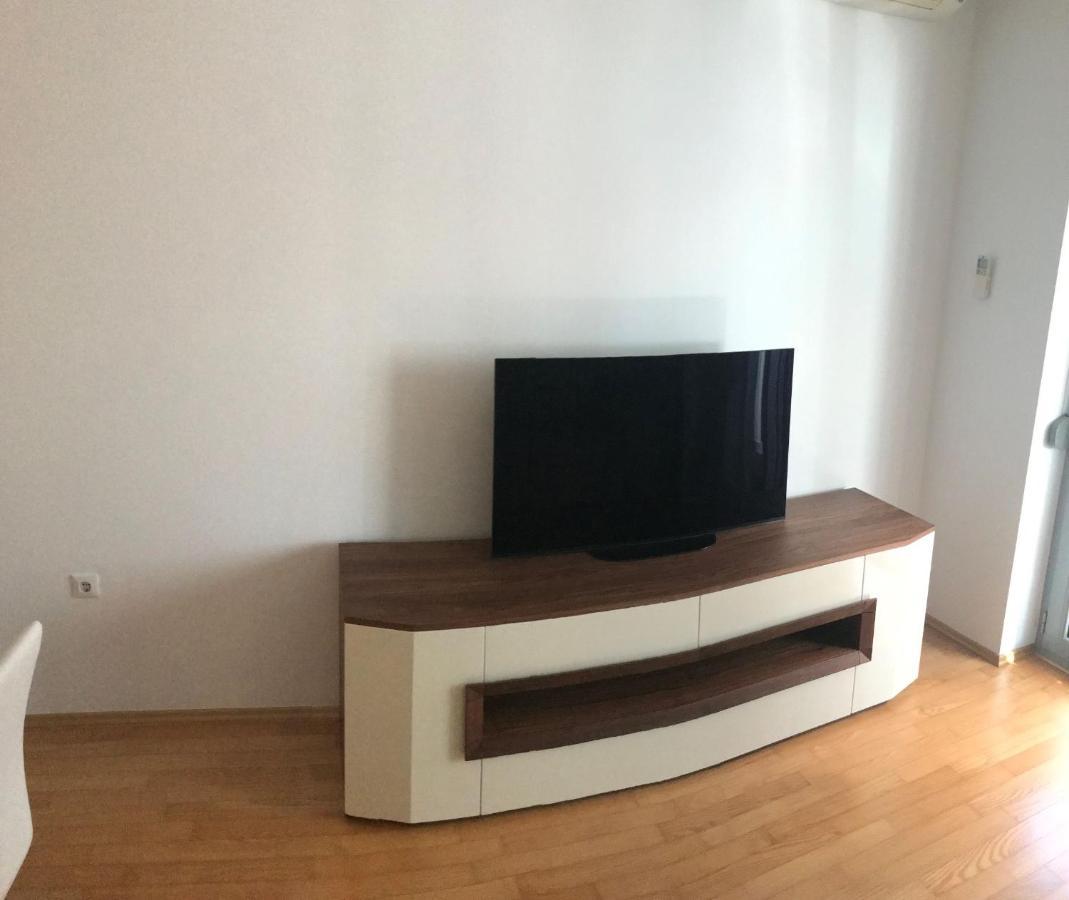 Apartment Angela With Private Garage Slot بولا المظهر الخارجي الصورة