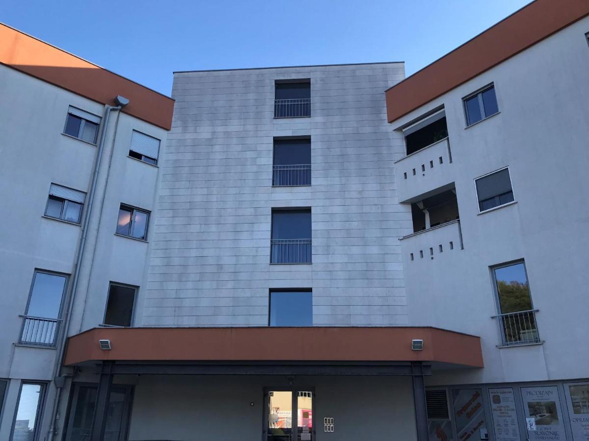 Apartment Angela With Private Garage Slot بولا المظهر الخارجي الصورة