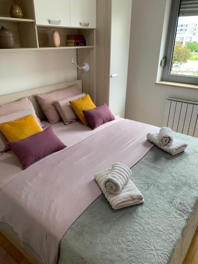 Apartment Angela With Private Garage Slot بولا المظهر الخارجي الصورة